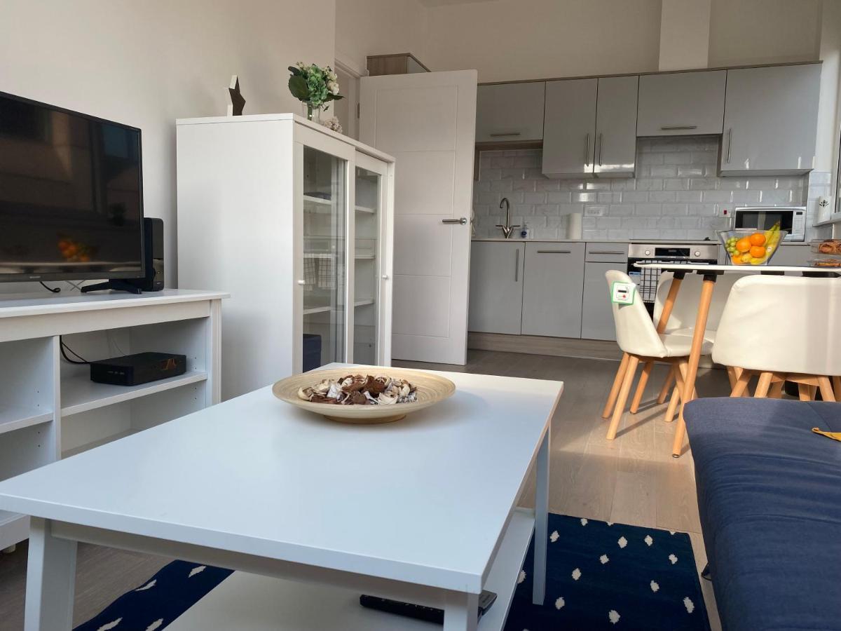 ميلتون كينيز Central Location, Parking, Wi-Fi, Modern Apartment المظهر الخارجي الصورة